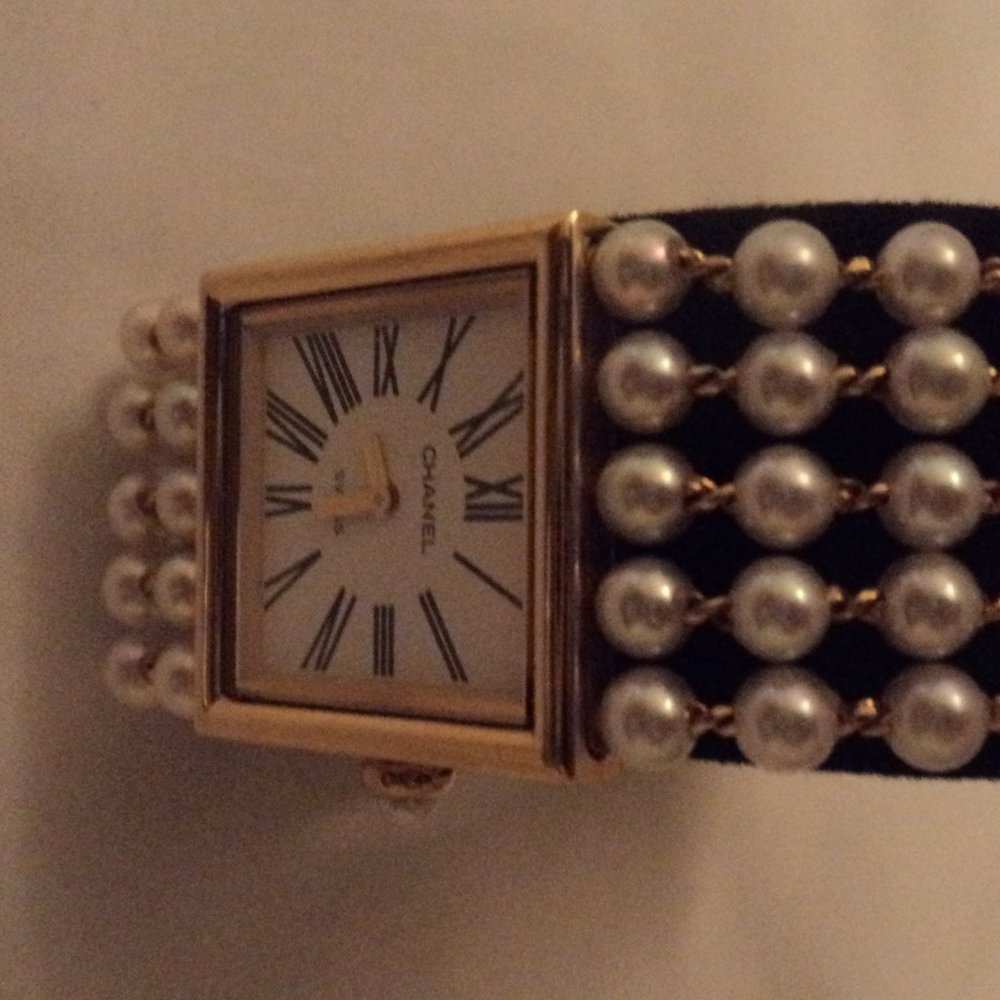 CHANEL  MADEMOISELLE 18KT WRISTWATCH